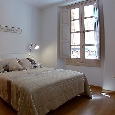 Apartamento Mitjana Plaza Málaga Exterior foto