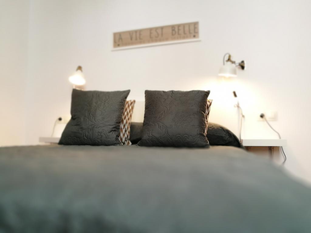 Apartamento Mitjana Plaza Málaga Exterior foto