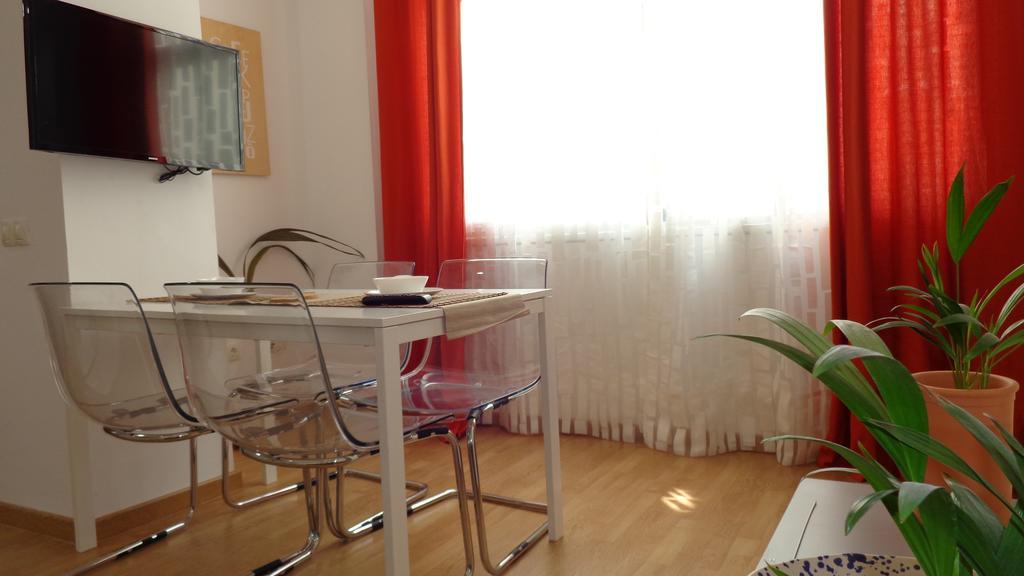 Apartamento Mitjana Plaza Málaga Exterior foto