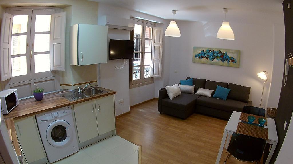 Apartamento Mitjana Plaza Málaga Exterior foto