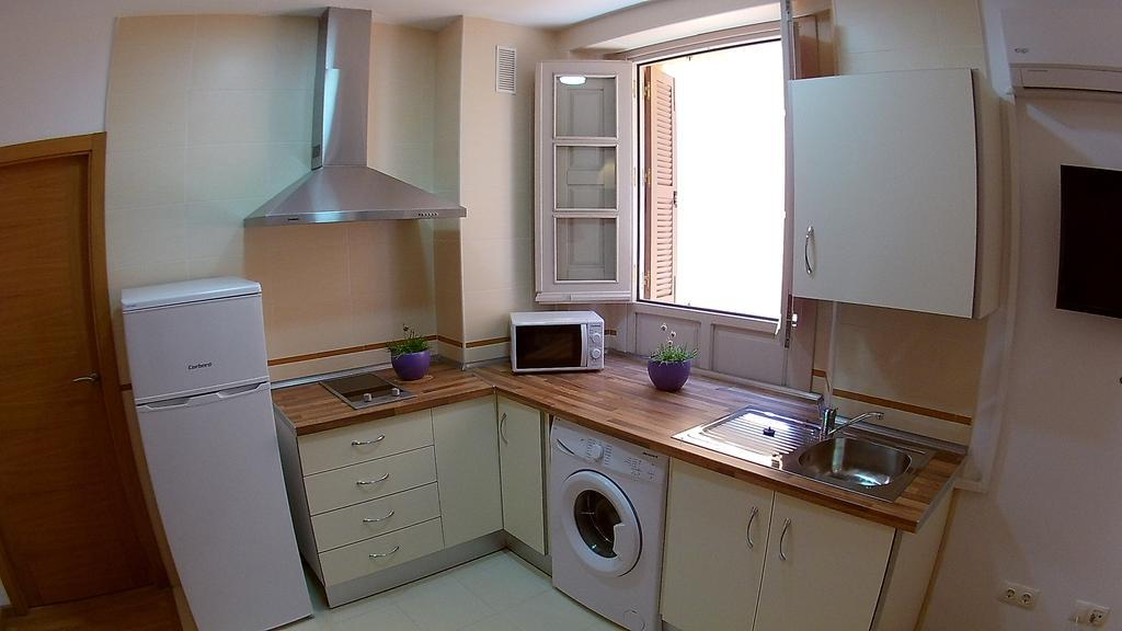 Apartamento Mitjana Plaza Málaga Exterior foto