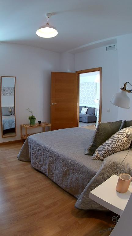 Apartamento Mitjana Plaza Málaga Exterior foto